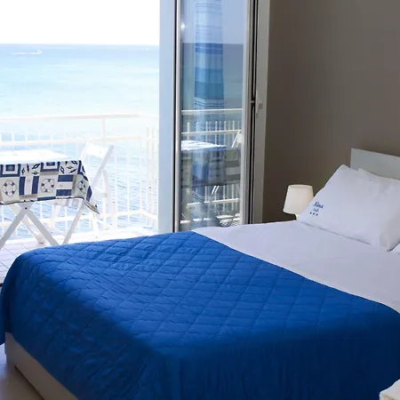 Nina Bed and Breakfast 3*