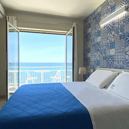 Nina Bed and Breakfast 3*