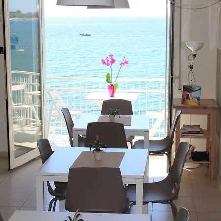 Nina Giardini Naxos