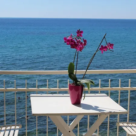 Bed & Breakfast Nina Giardini Naxos